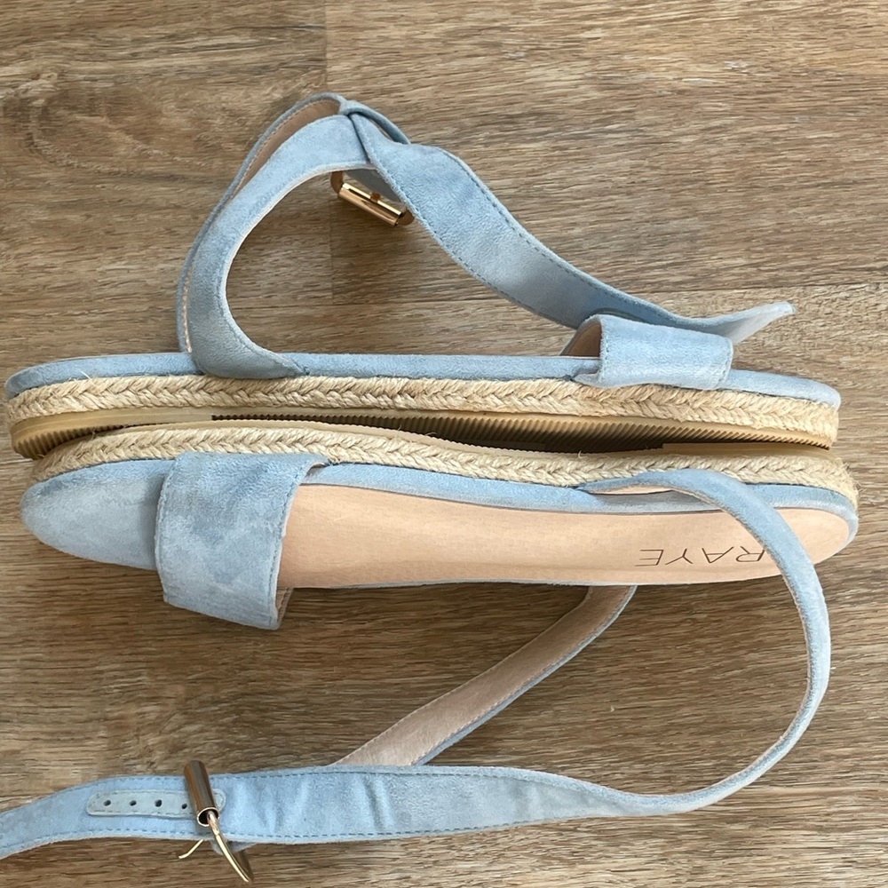 RAYE Liza Sandal in Cloud, Size 6.5 - Picture 3 of 5